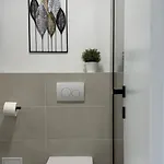 Lora
