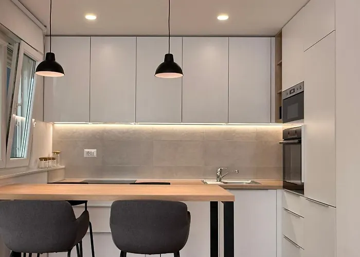 Апартаменты Lora