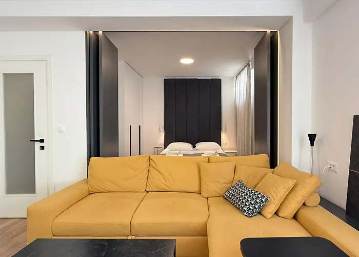 Апартаменты Lora *